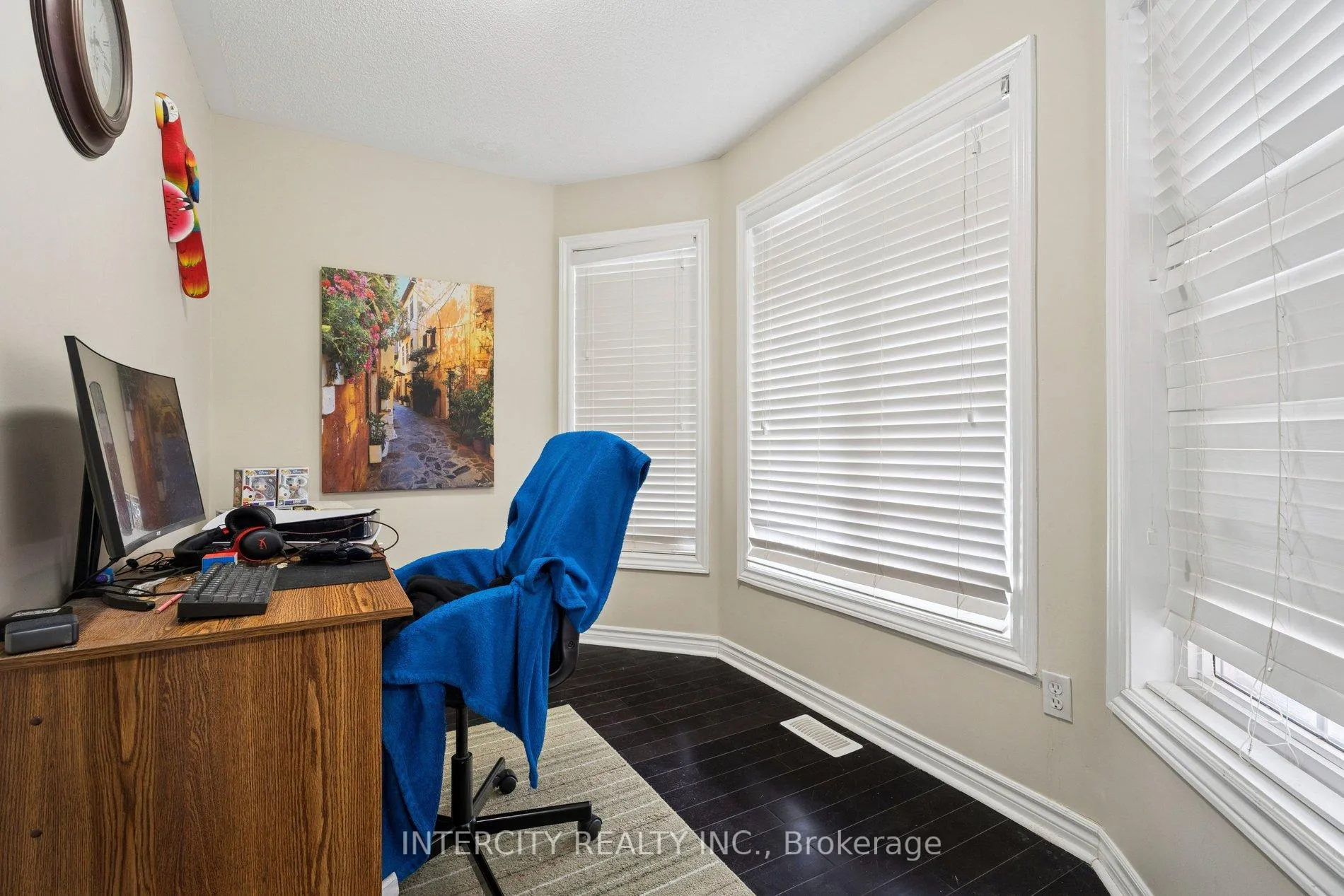 Photo 21 of 25 Meyer Avenue, Barrie, East Bayfield — HOMEH