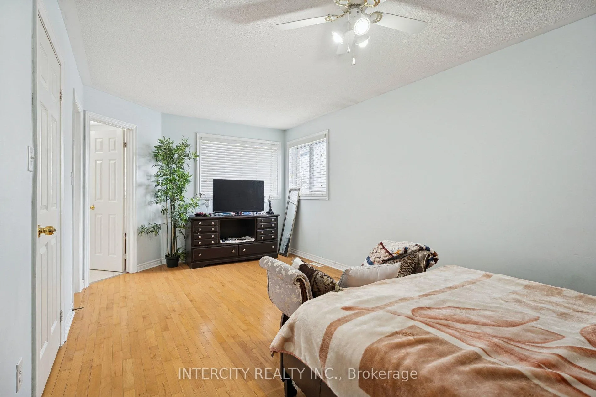 Photo 34 of 25 Meyer Avenue, Barrie, East Bayfield — HOMEH