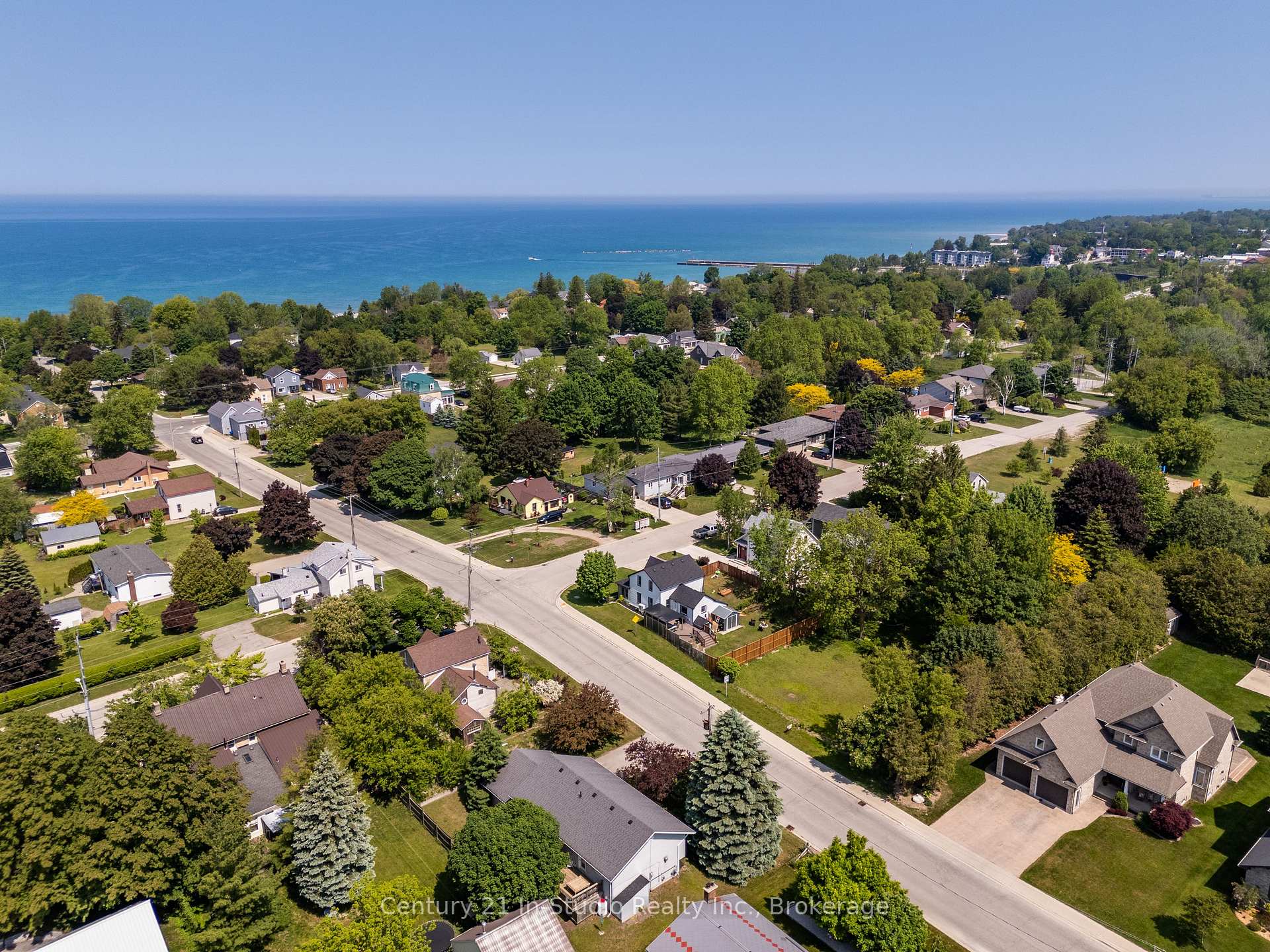 Photo 12 of 372 St Albert Street, Kincardine — HOMEH