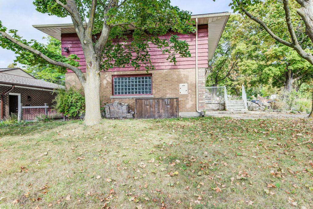 Photo 39 of 33 Evergreen Crescent, Kitchener — HOMEH