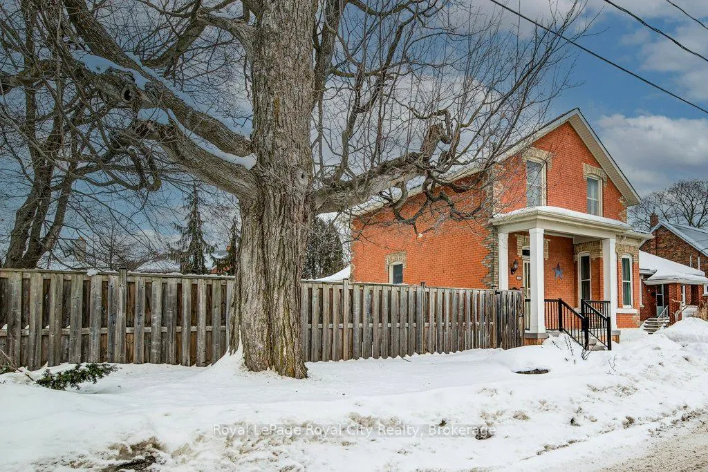 Photo 3 of 132 Neeve Street, Guelph, St. Patrick's Ward — HOMEH