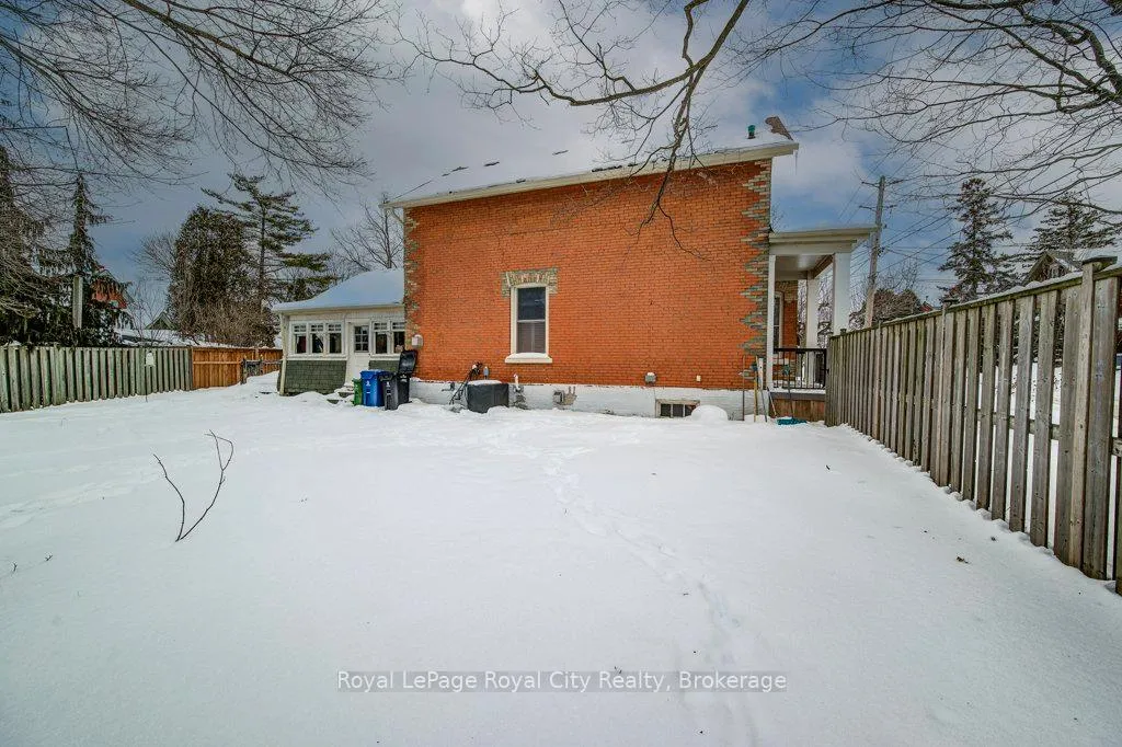 Photo 7 of 132 Neeve Street, Guelph, St. Patrick's Ward — HOMEH