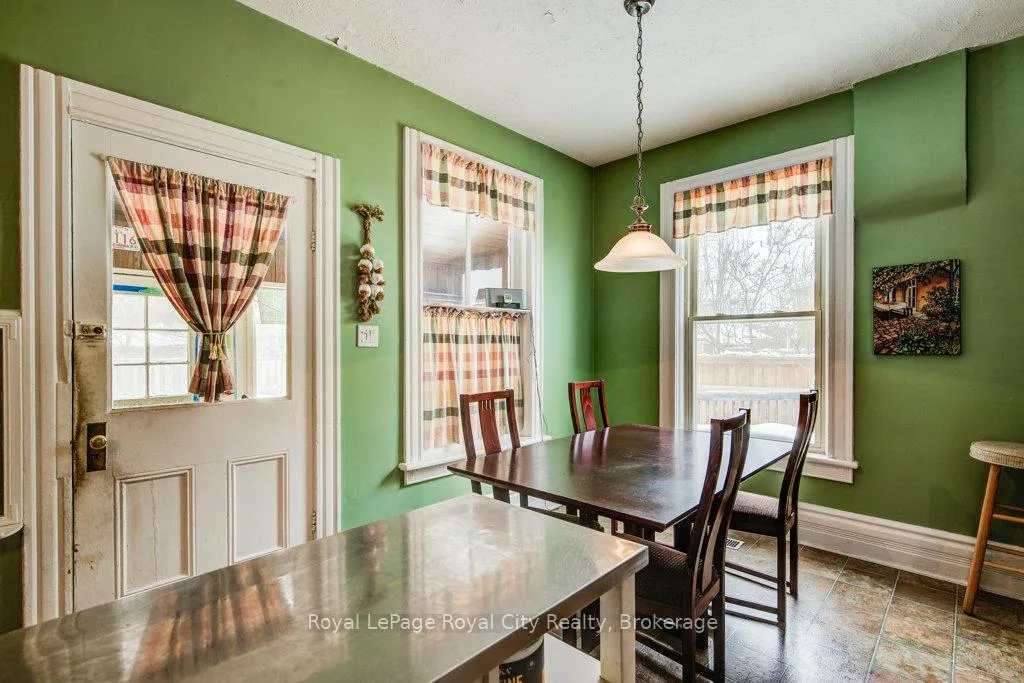 Photo 19 of 132 Neeve Street, Guelph, St. Patrick's Ward — HOMEH