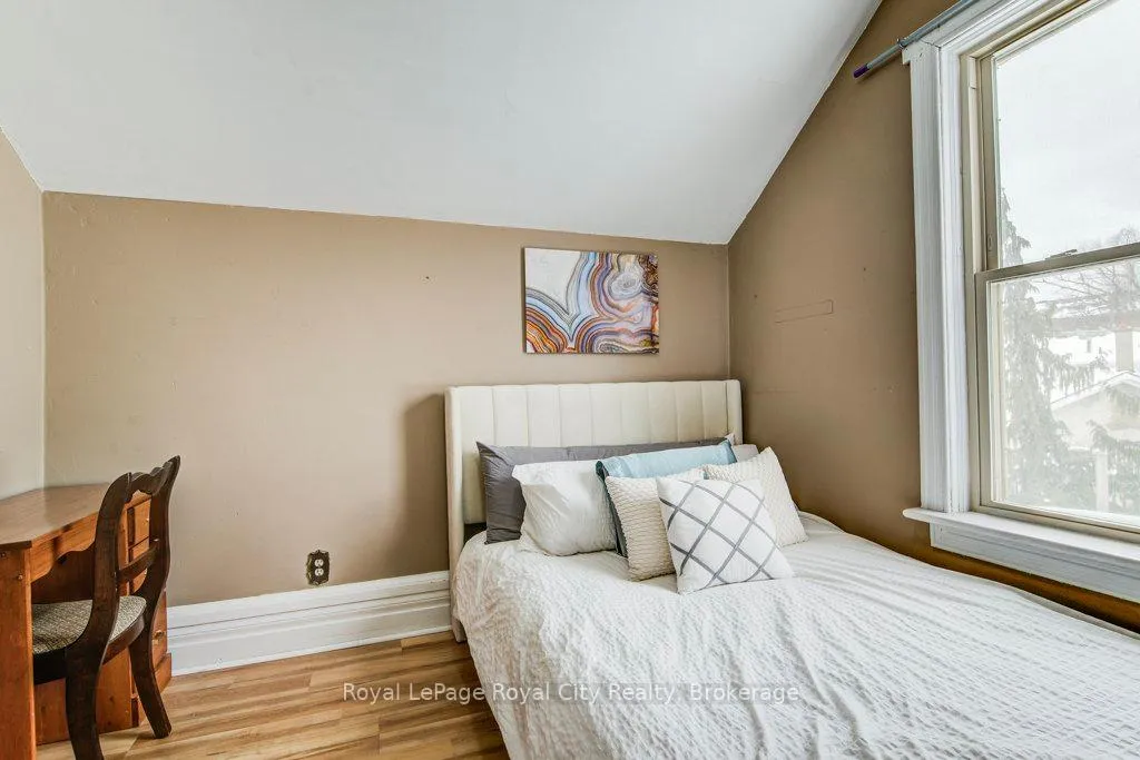 Photo 23 of 132 Neeve Street, Guelph, St. Patrick's Ward — HOMEH