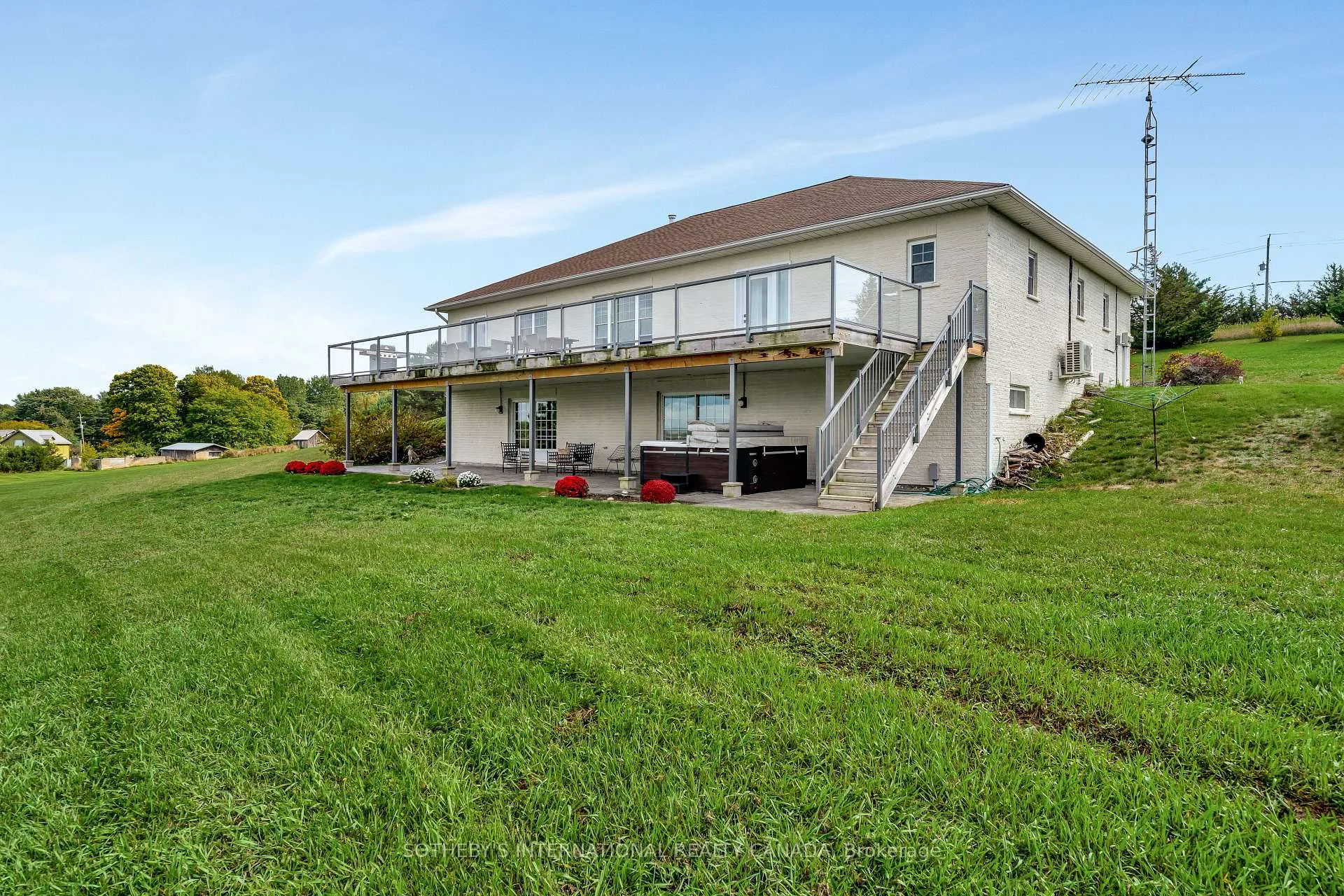 Photo 36 of 188 County Road 18, Prince Edward County, Athol Ward — HOMEH