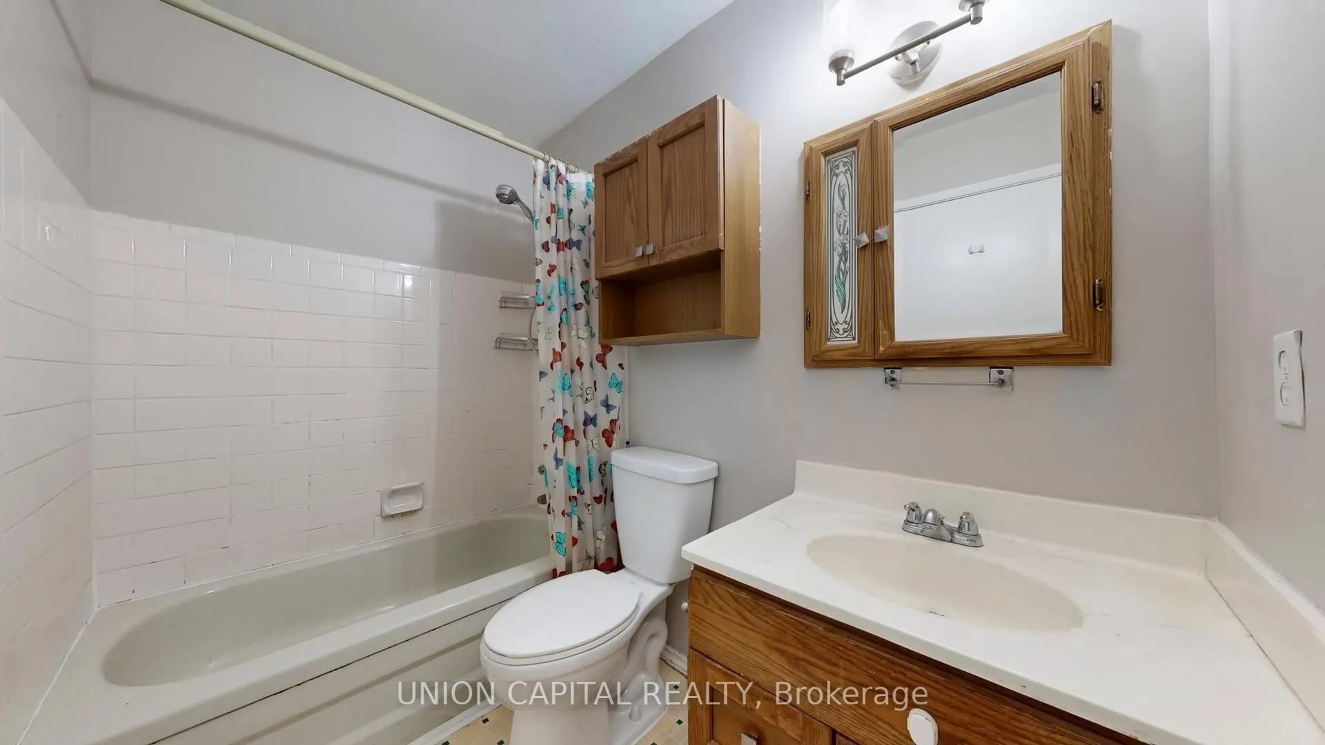 Photo 12 of 376 Calvert Court, Oshawa, Lakeview — HOMEH