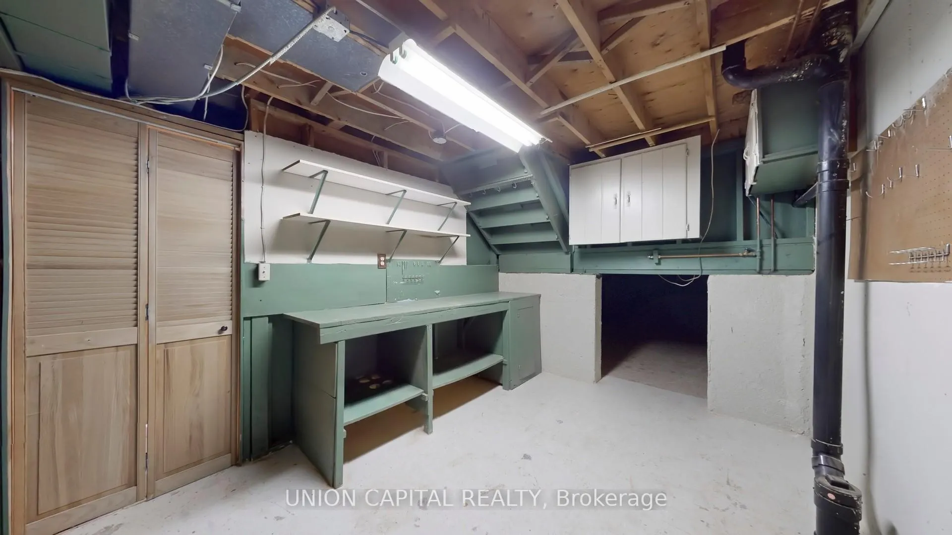 Photo 14 of 376 Calvert Court, Oshawa, Lakeview — HOMEH