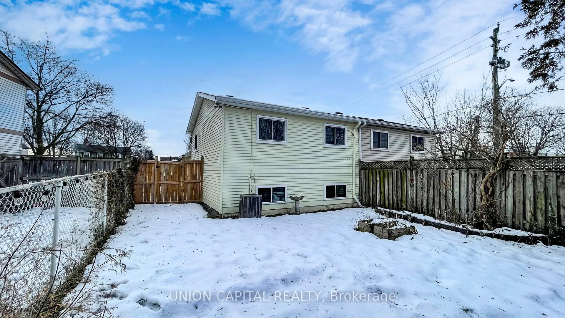 Photo 15 of 376 Calvert Court, Oshawa, Lakeview — HOMEH