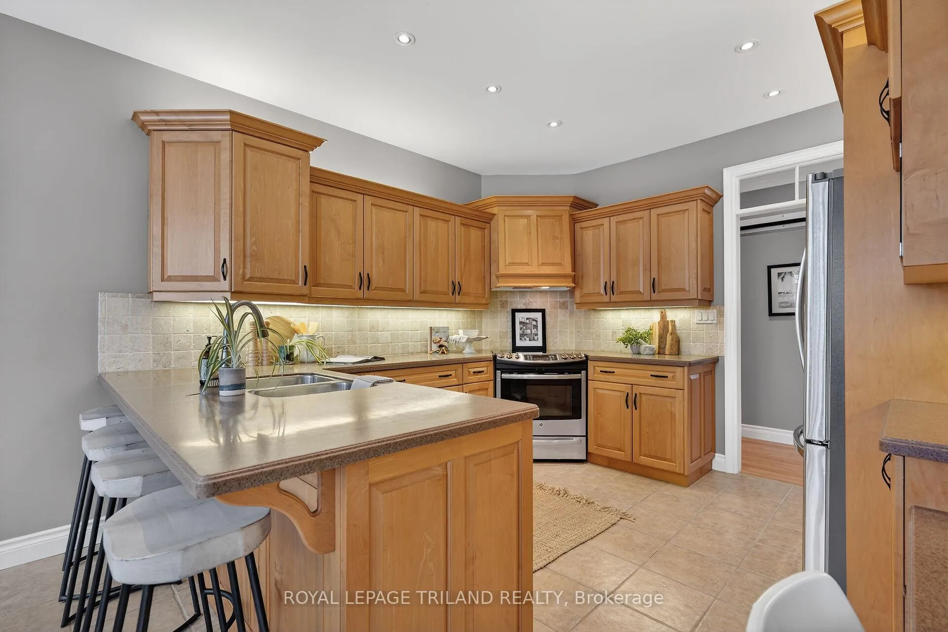Photo 17 of 5 Baron Crescent, Middlesex Centre, Kilworth — HOMEH