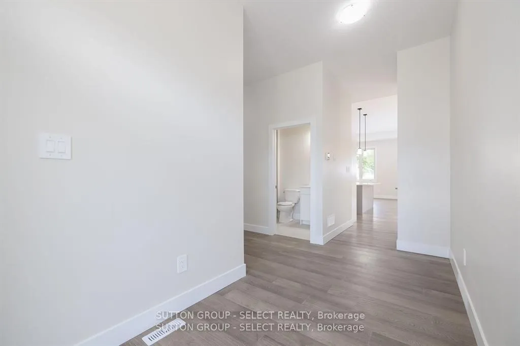 Photo 3 of Unit 14, 7966 Fallon Drive, Lucan Biddulph, Granton — HOMEH