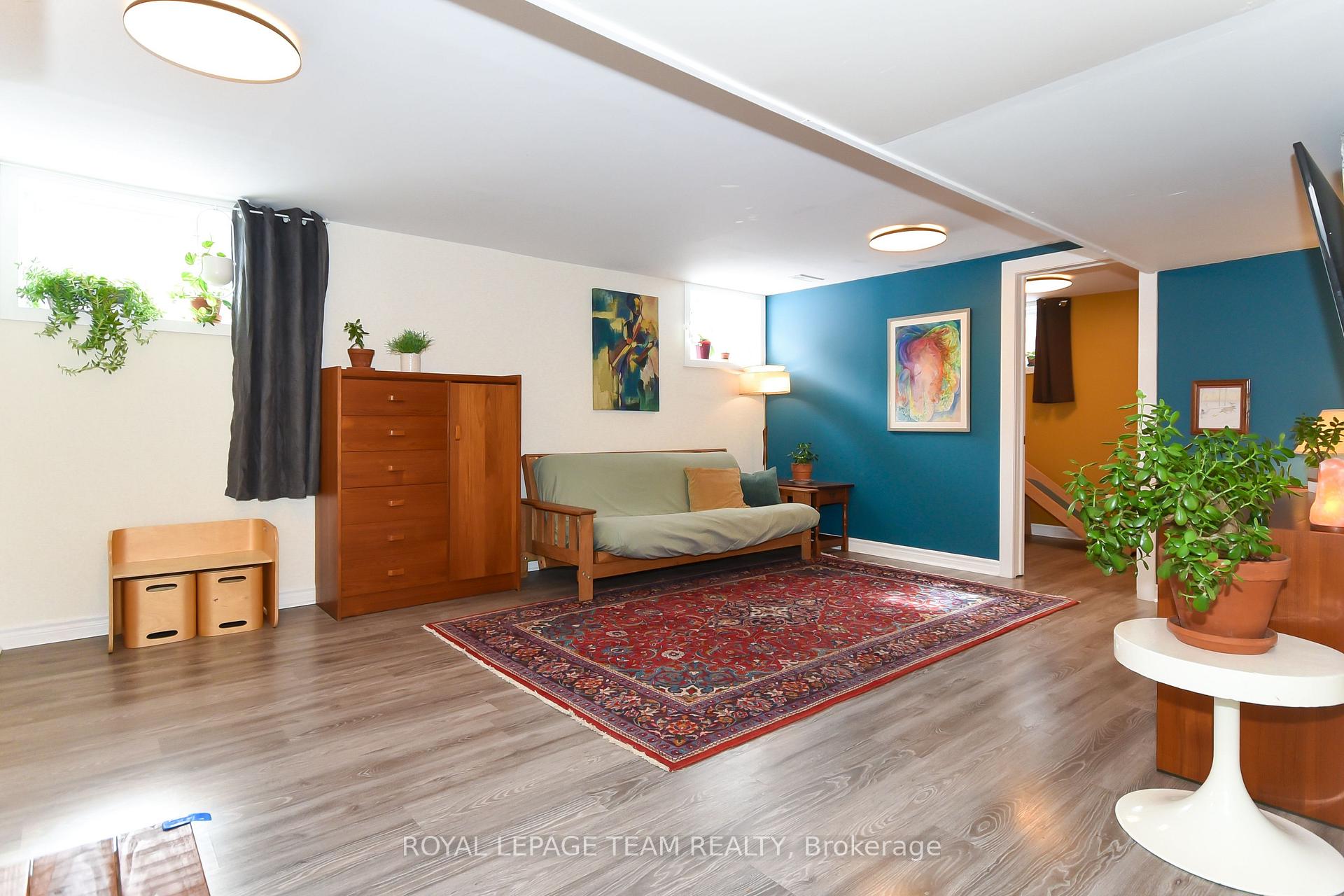 Photo 18 of 828 Kingsmere Avenue, Ottawa, McKellar Heights/Glabar Park — HOMEH