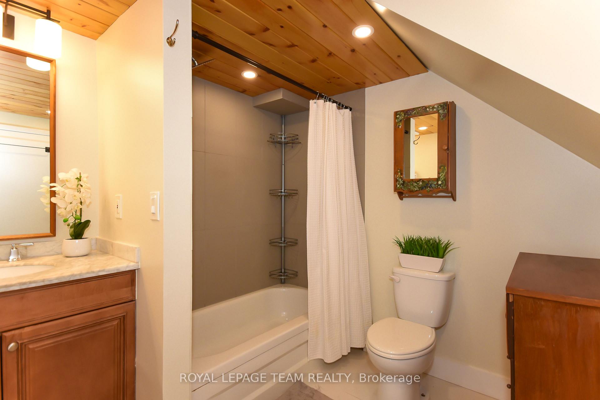 Photo 20 of 828 Kingsmere Avenue, Ottawa, McKellar Heights/Glabar Park — HOMEH