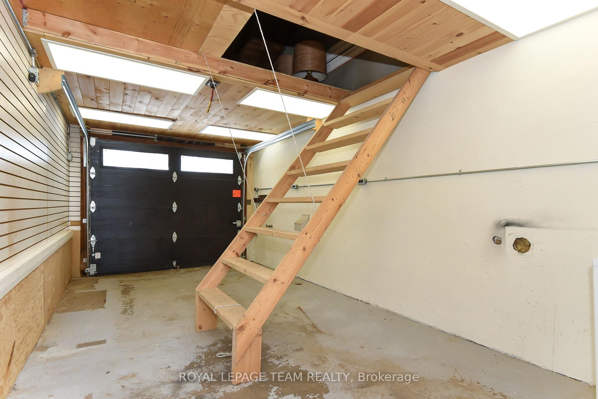 Photo 23 of 828 Kingsmere Avenue, Ottawa, McKellar Heights/Glabar Park — HOMEH