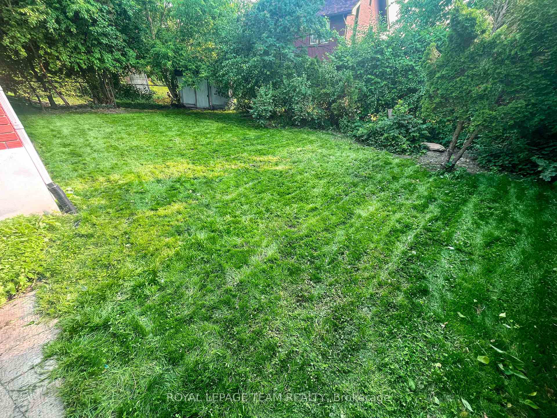 Photo 27 of 828 Kingsmere Avenue, Ottawa, McKellar Heights/Glabar Park — HOMEH