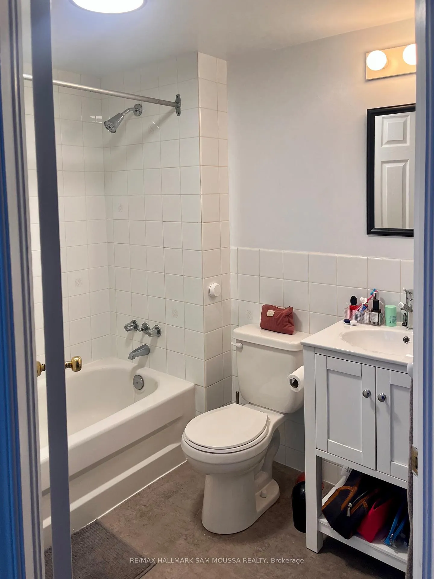 Photo 6 of Unit 2, 232 Cooper Street, Ottawa, Ottawa Centre — HOMEH