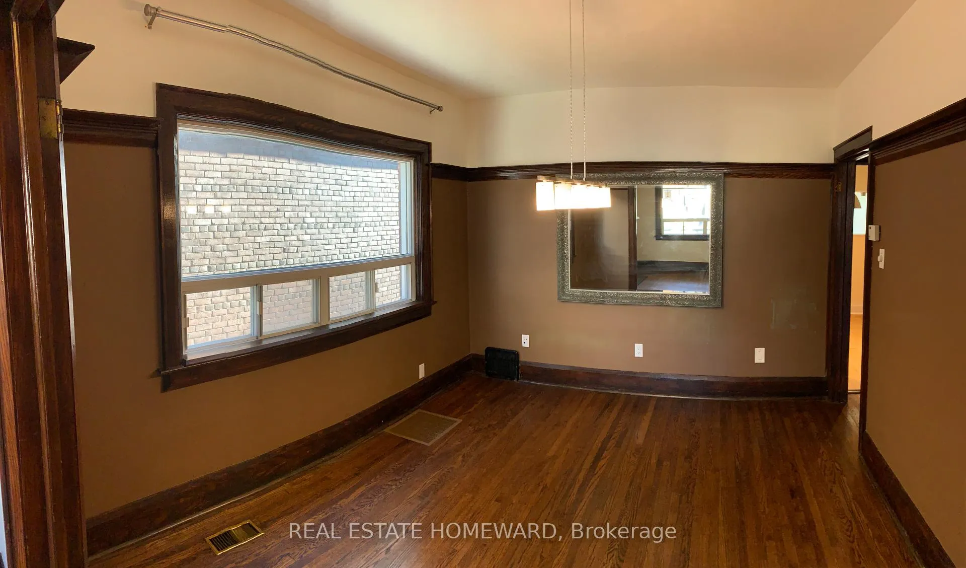 Photo 3 of 46 Kent Road, Toronto, Greenwood-Coxwell — HOMEH