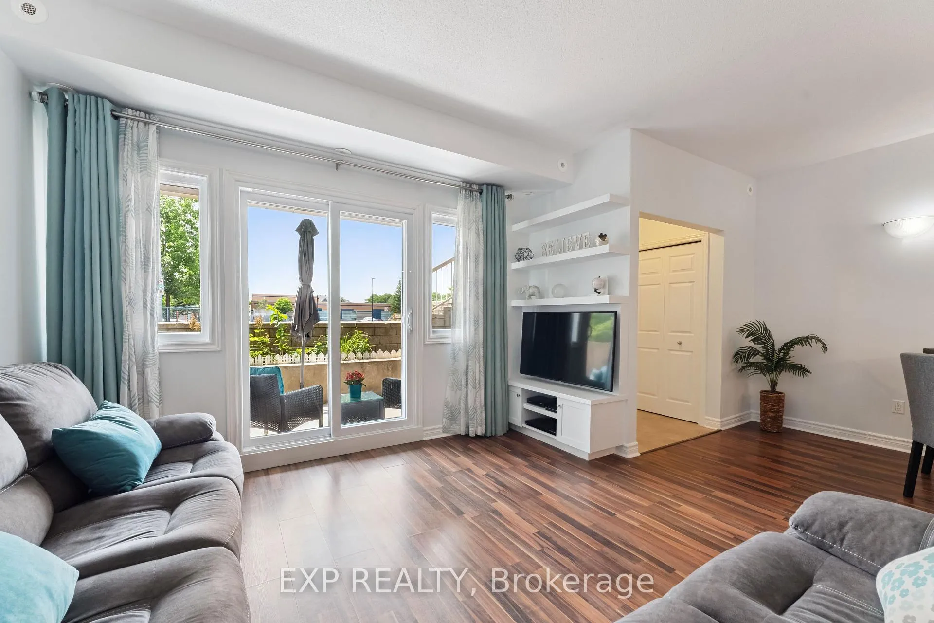 Photo 6 of Unit B, 231 Crestway Drive, Ottawa, Barrhaven East — HOMEH