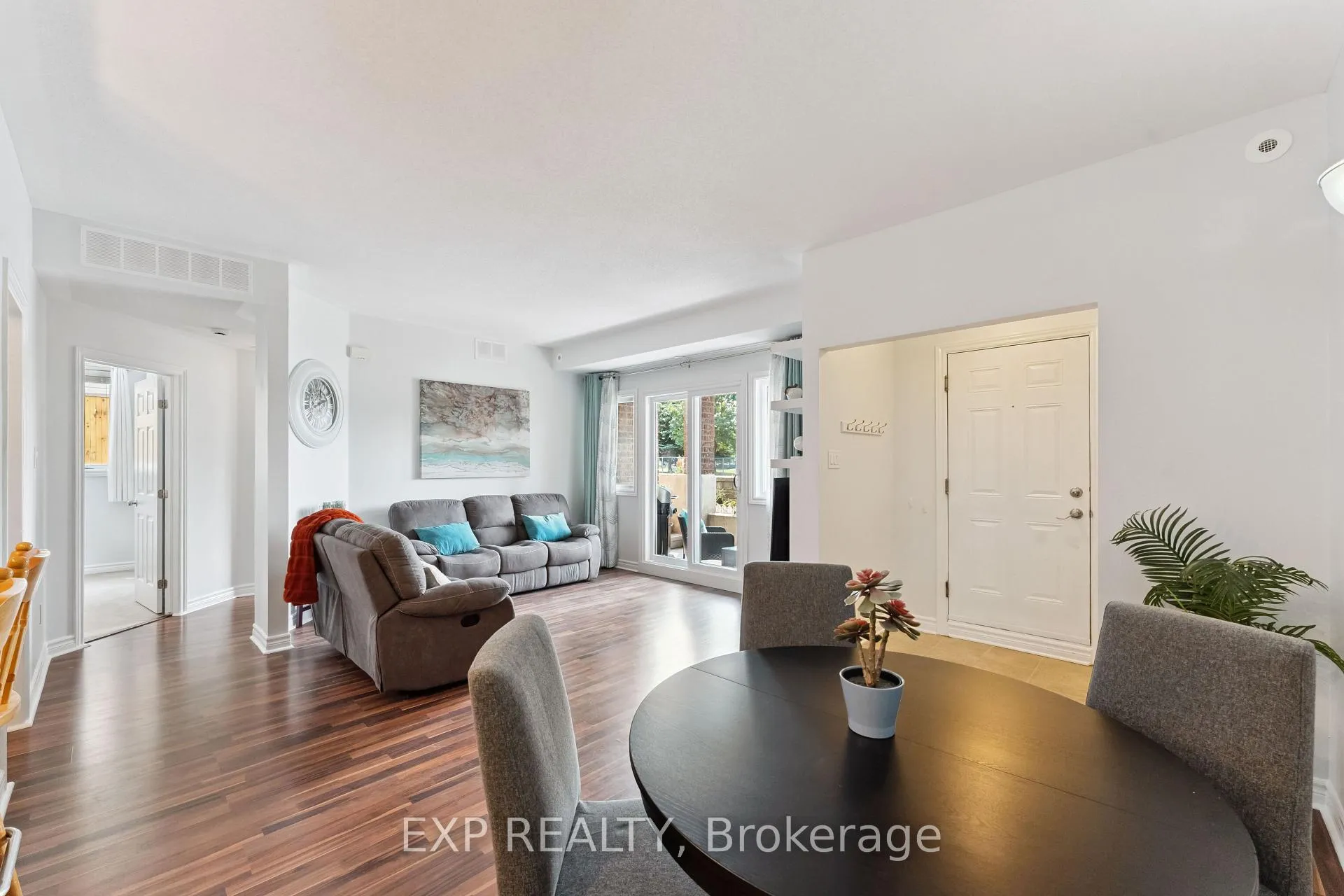 Photo 8 of Unit B, 231 Crestway Drive, Ottawa, Barrhaven East — HOMEH