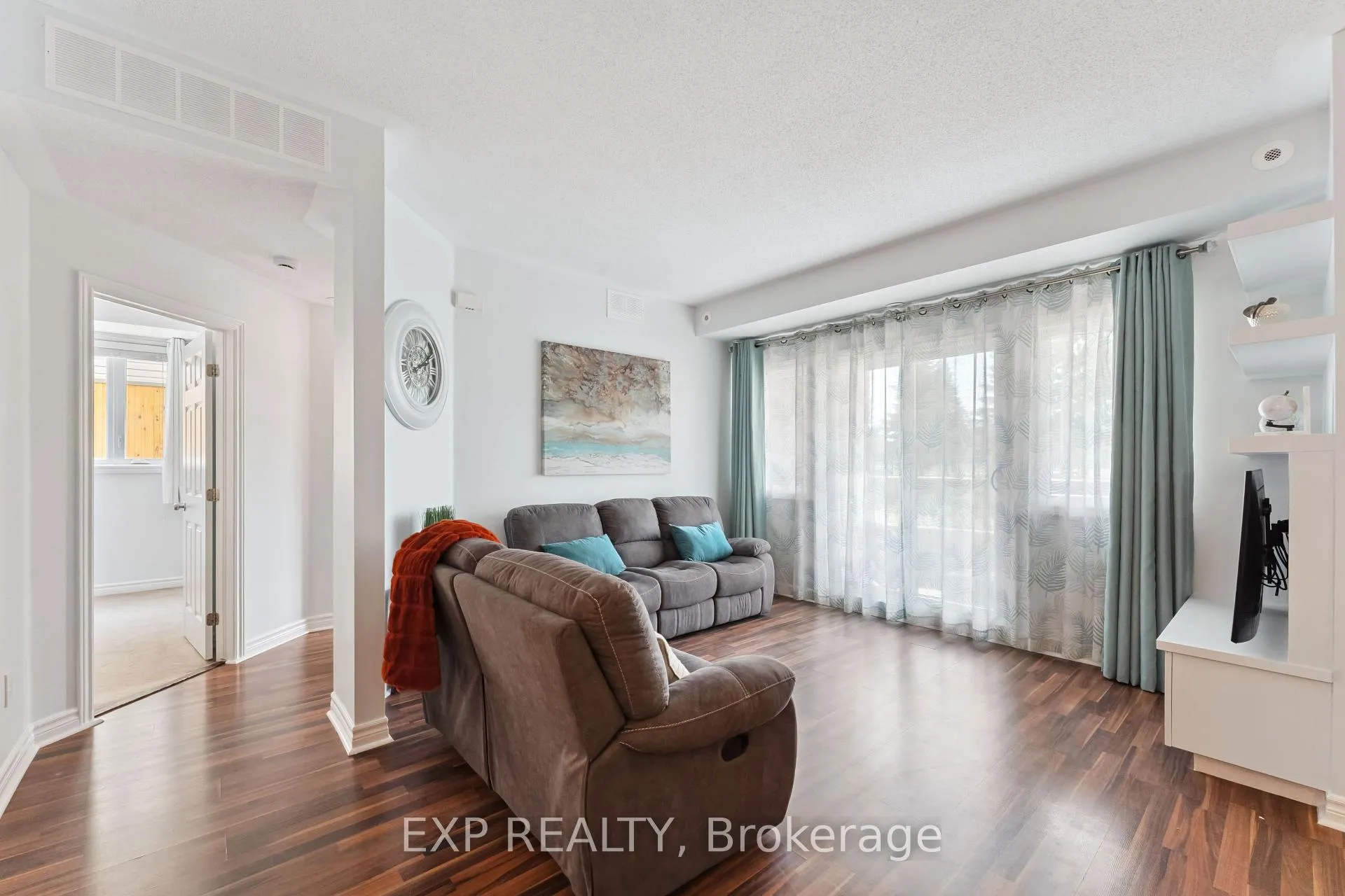 Photo 9 of Unit B, 231 Crestway Drive, Ottawa, Barrhaven East — HOMEH