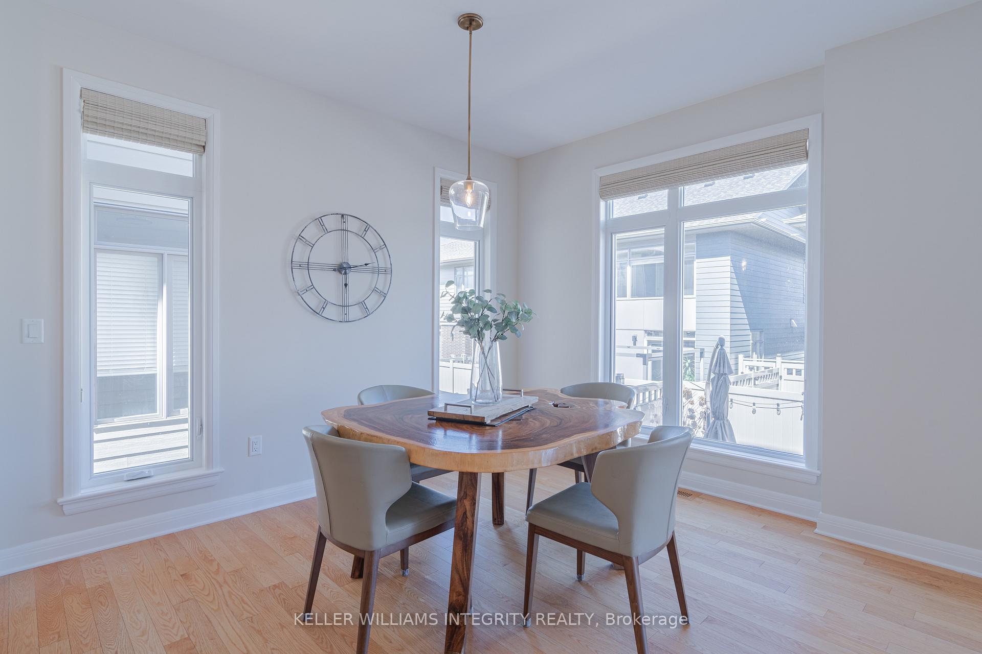 Photo 11 of 176 Avro Circle, Ottawa, CFB Rockcliffe and Area — HOMEH