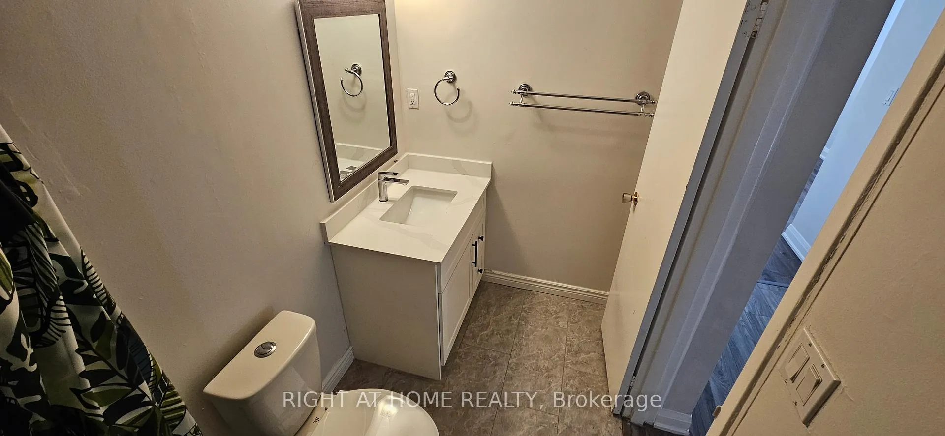 Photo 11 of Unit 61, 53 Taunton Road E, Oshawa, Centennial — HOMEH