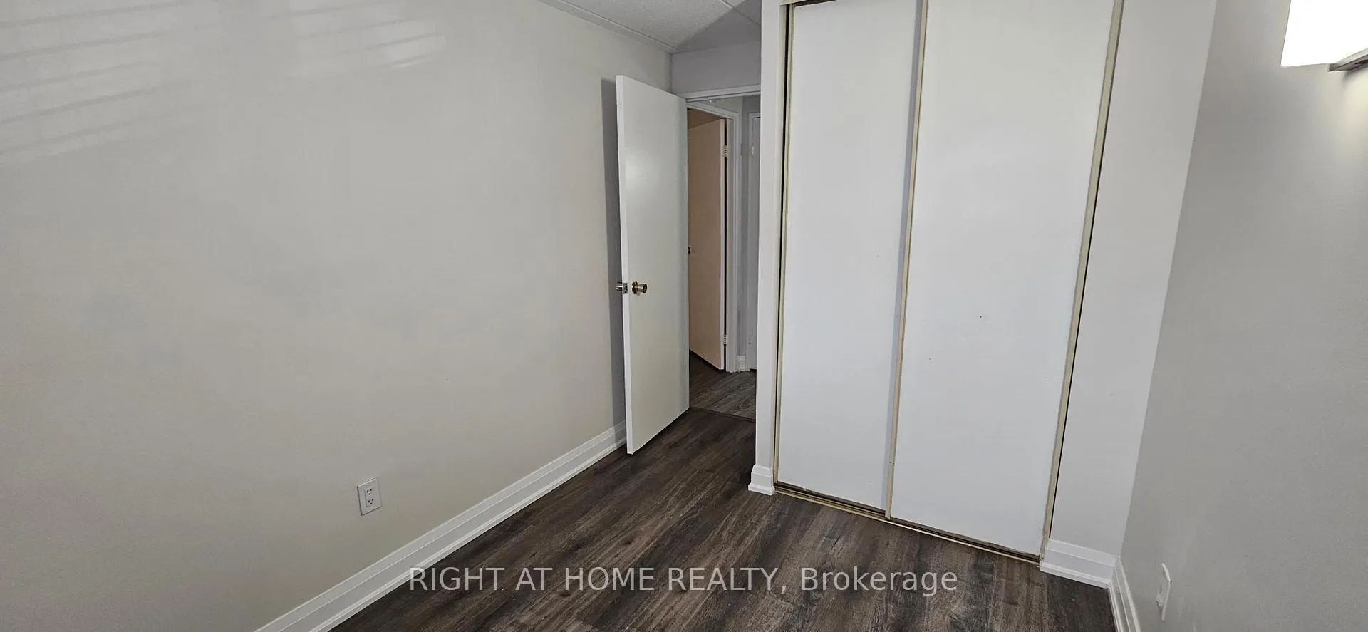 Photo 16 of Unit 61, 53 Taunton Road E, Oshawa, Centennial — HOMEH