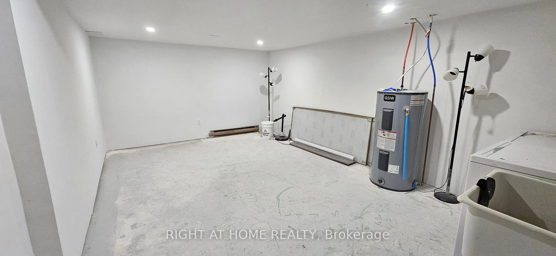 Photo 23 of Unit 61, 53 Taunton Road E, Oshawa, Centennial — HOMEH
