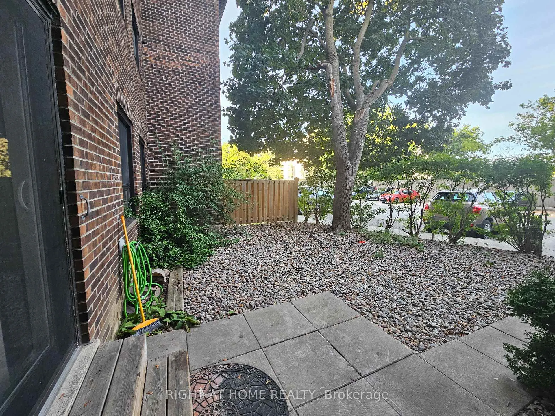Photo 24 of Unit 61, 53 Taunton Road E, Oshawa, Centennial — HOMEH