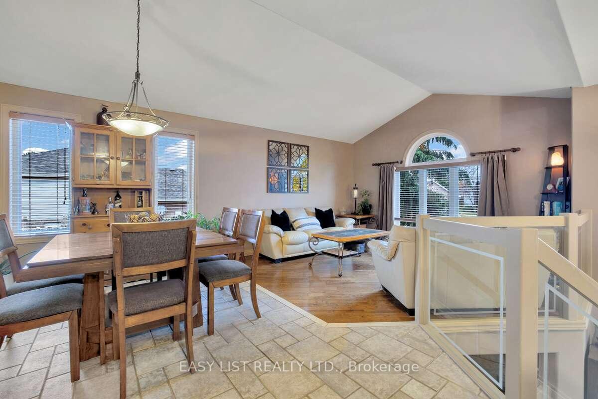 Photo 21 of 217 Maple Leaf Court, Lakeshore — HOMEH