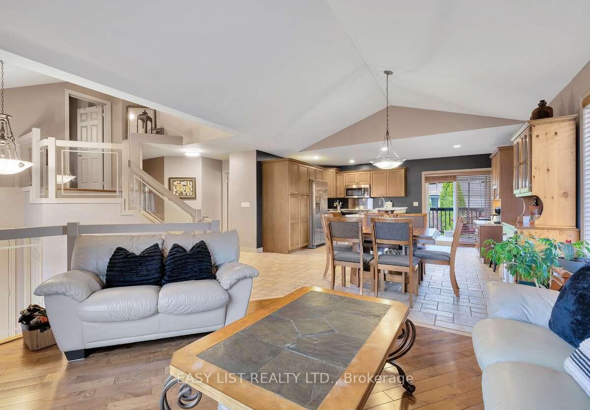 Photo 23 of 217 Maple Leaf Court, Lakeshore — HOMEH