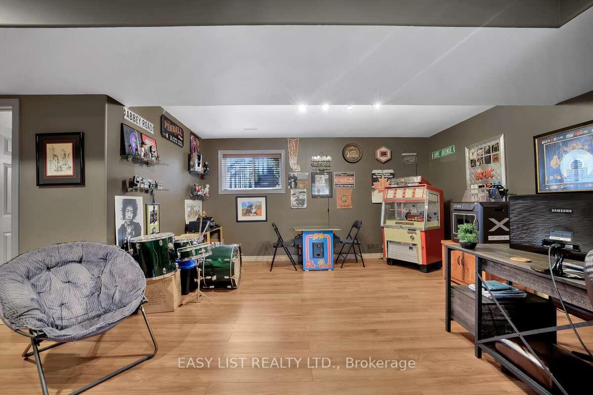 Photo 34 of 217 Maple Leaf Court, Lakeshore — HOMEH