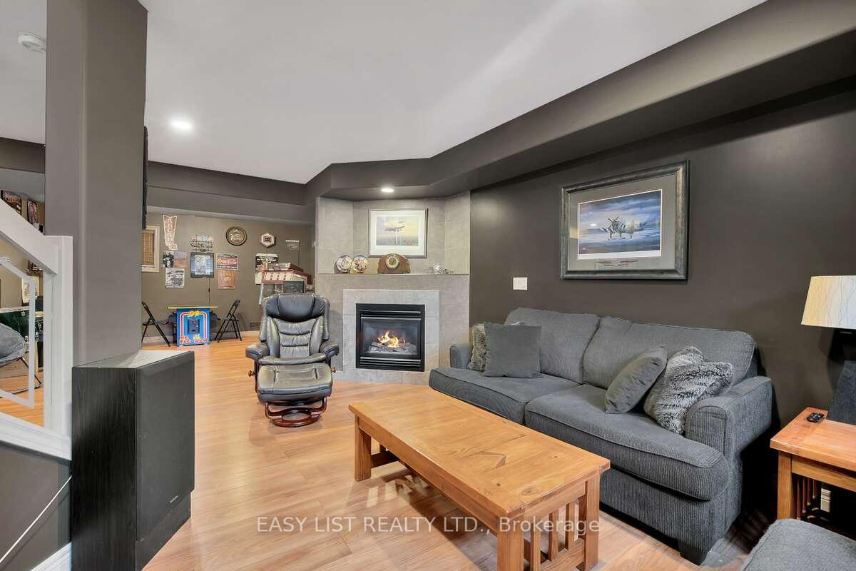 Photo 35 of 217 Maple Leaf Court, Lakeshore — HOMEH