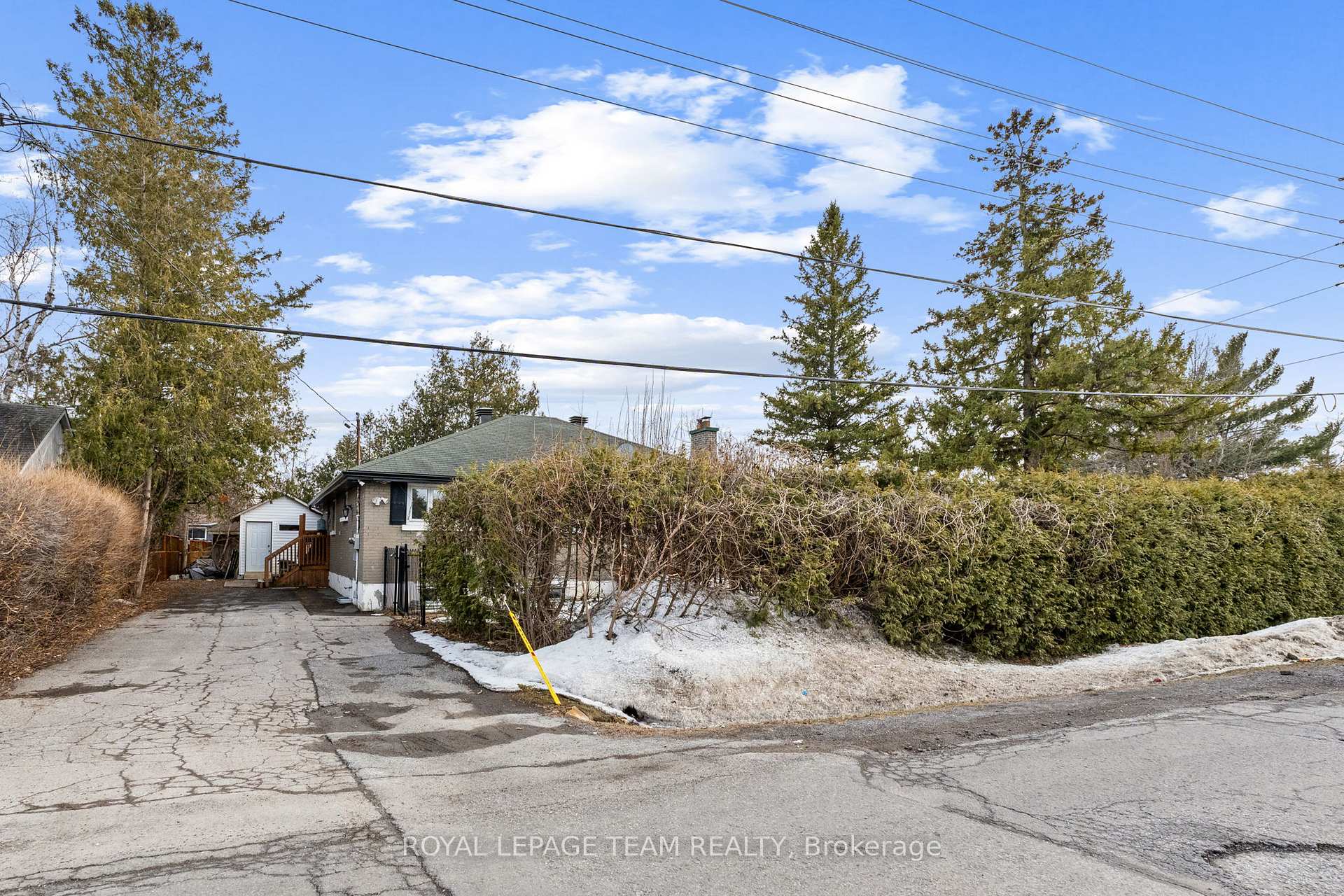Photo 3 of 154 Norice Street, Ottawa, Meadowlands/Crestview — HOMEH