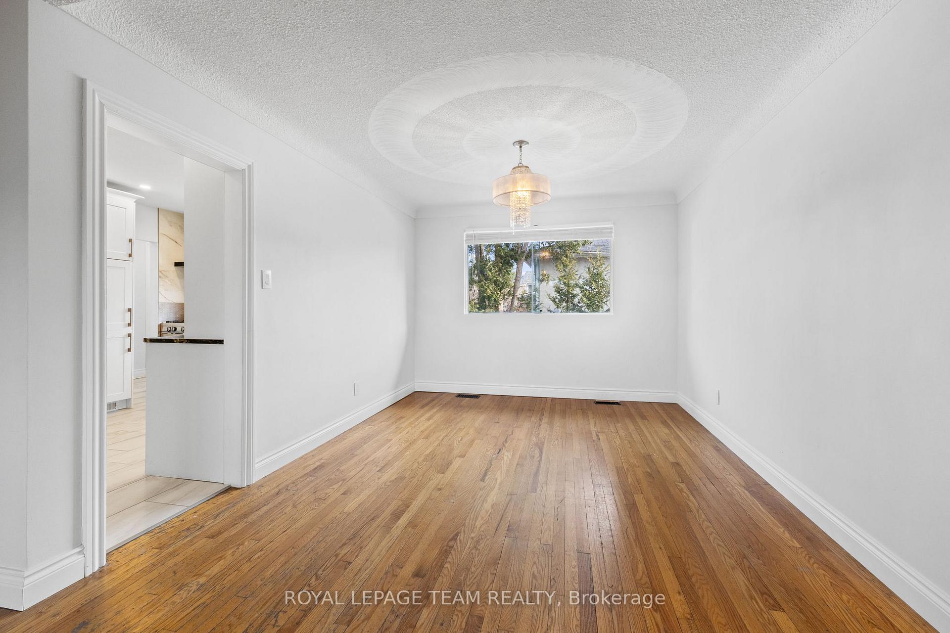 Photo 8 of 154 Norice Street, Ottawa, Meadowlands/Crestview — HOMEH