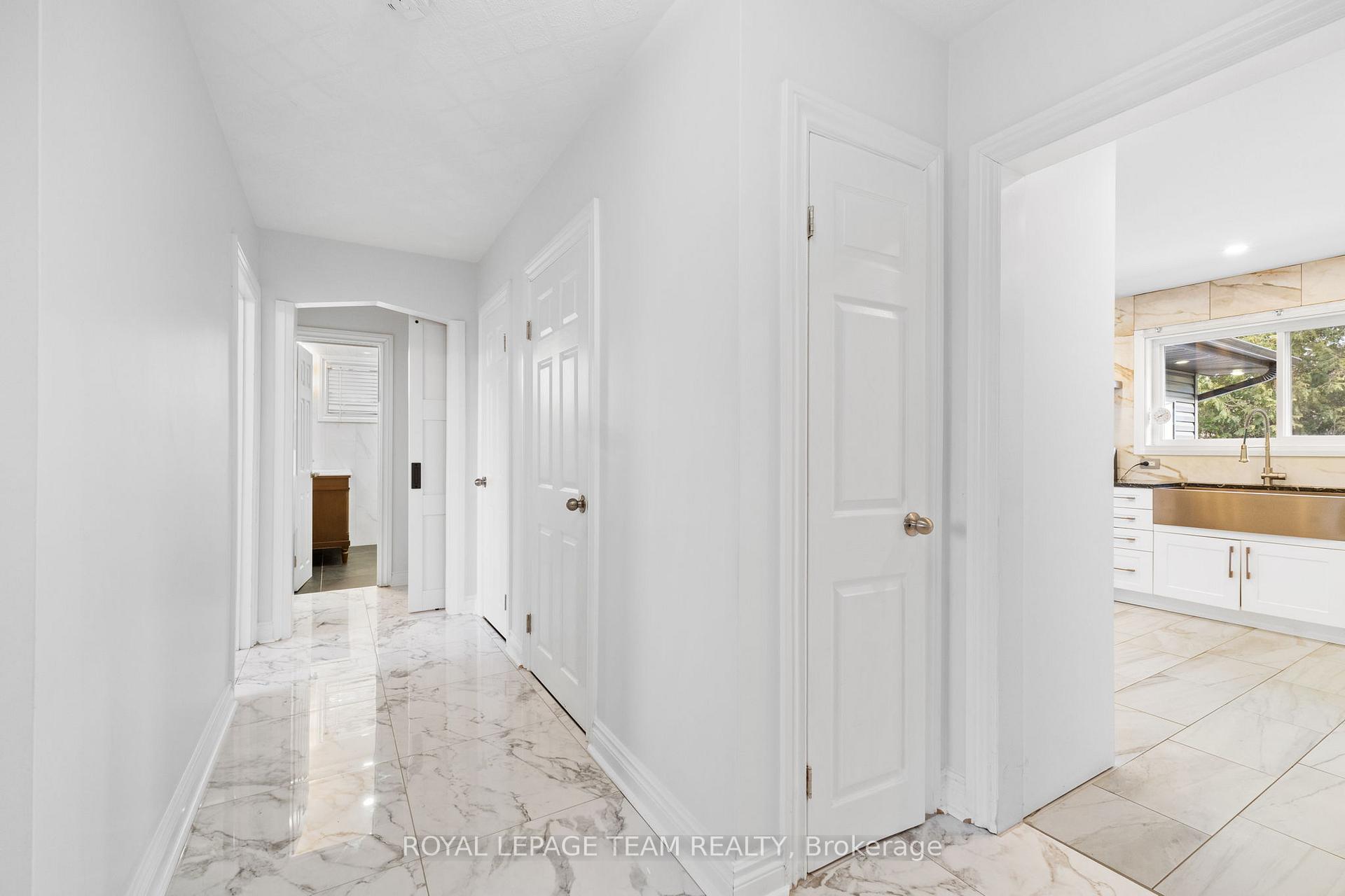 Photo 10 of 154 Norice Street, Ottawa, Meadowlands/Crestview — HOMEH