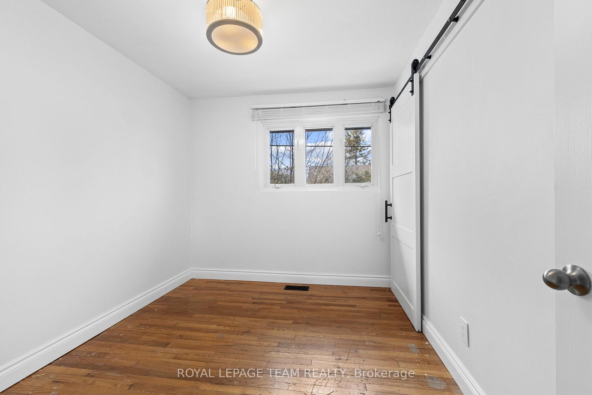 Photo 15 of 154 Norice Street, Ottawa, Meadowlands/Crestview — HOMEH