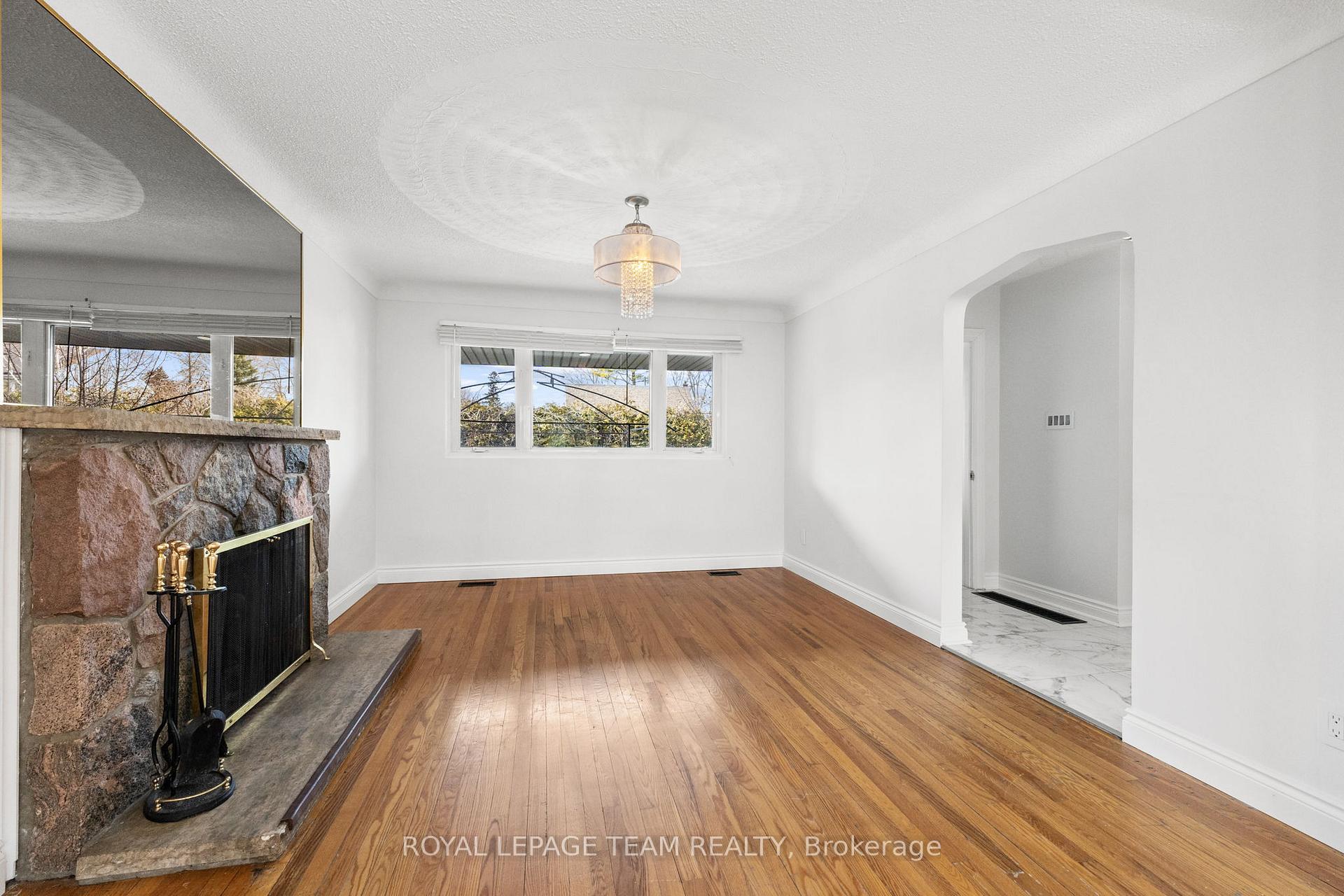 Photo 20 of 154 Norice Street, Ottawa, Meadowlands/Crestview — HOMEH