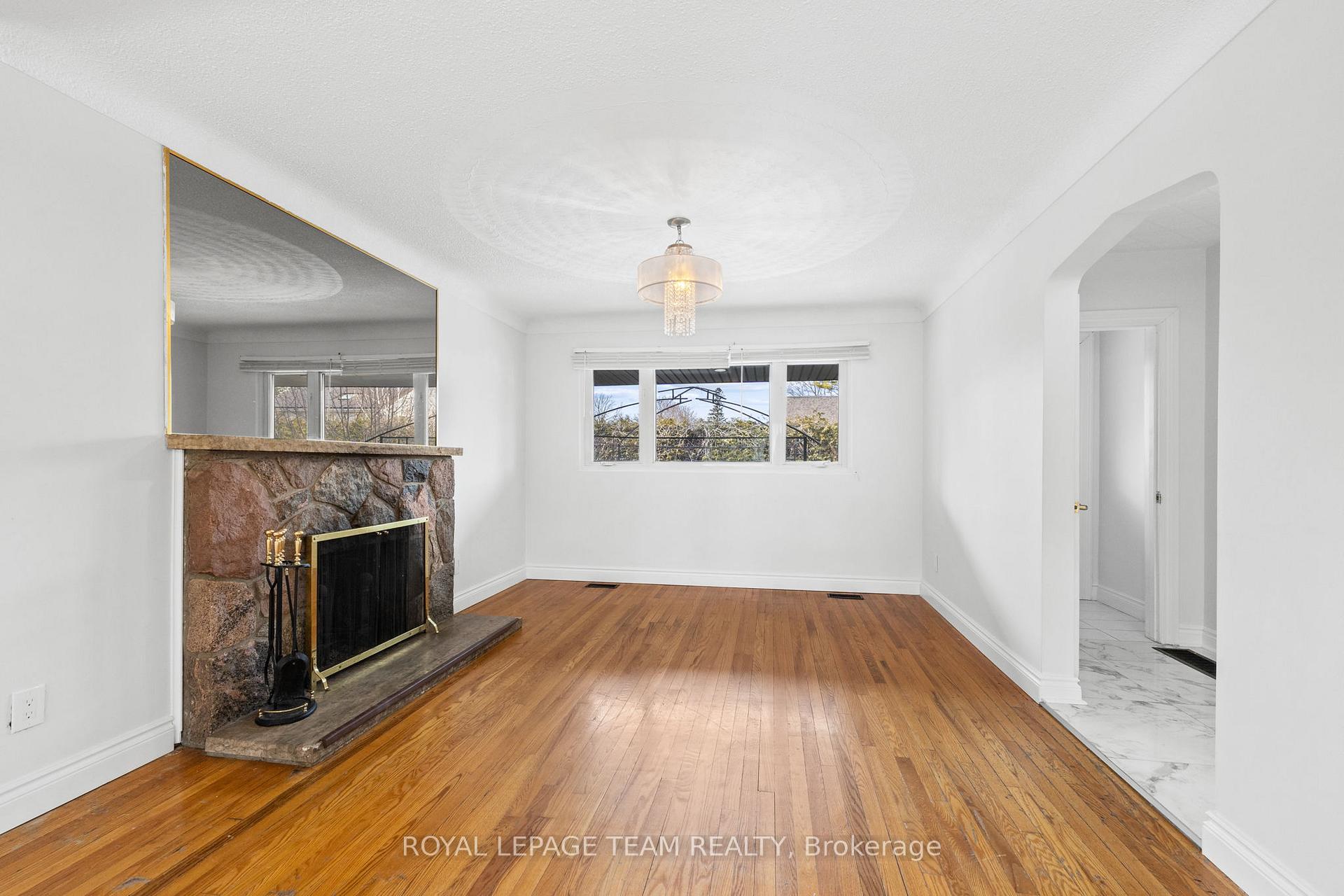 Photo 25 of 154 Norice Street, Ottawa, Meadowlands/Crestview — HOMEH