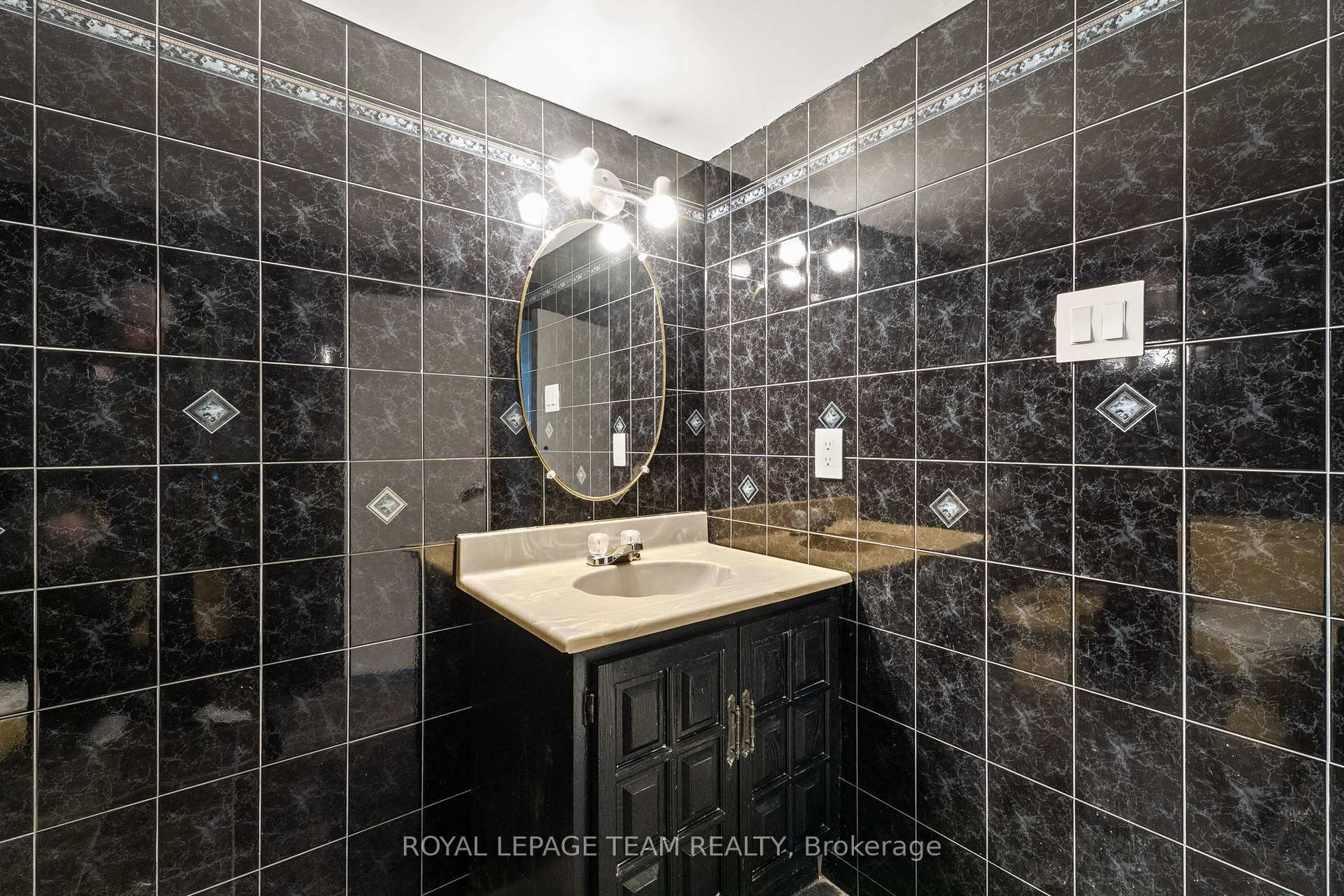 Photo 30 of 154 Norice Street, Ottawa, Meadowlands/Crestview — HOMEH