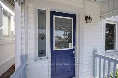 Photo 2 of 579 Northcliffe Boulevard E, Toronto, Oakwood Village — HOMEH