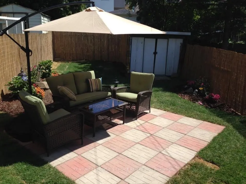 Photo 4 of 579 Northcliffe Boulevard E, Toronto, Oakwood Village — HOMEH