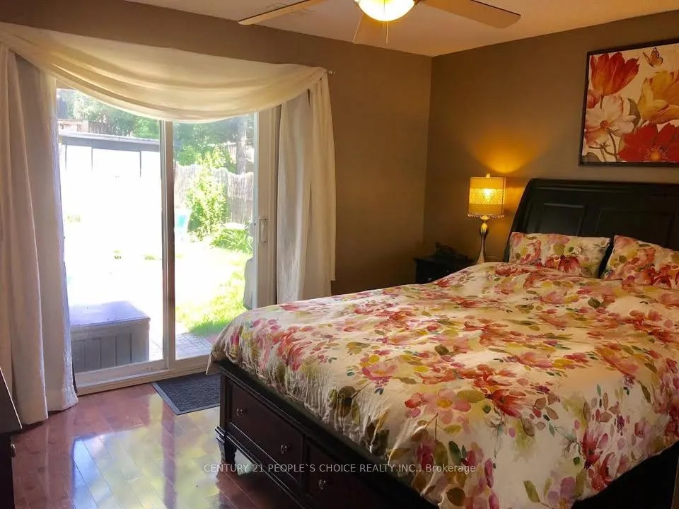 Photo 5 of 579 Northcliffe Boulevard E, Toronto, Oakwood Village — HOMEH