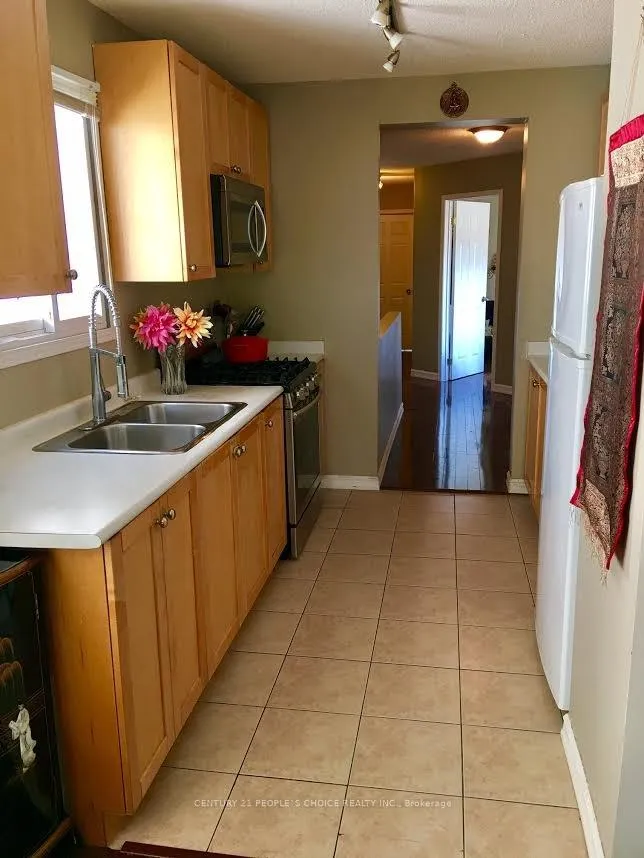 Photo 10 of 579 Northcliffe Boulevard E, Toronto, Oakwood Village — HOMEH