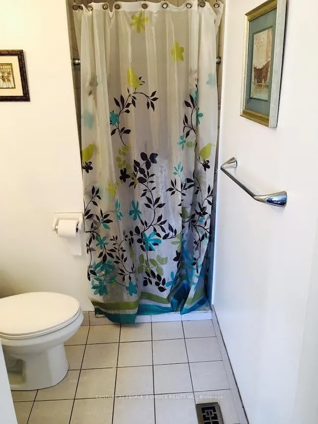 Photo 11 of 579 Northcliffe Boulevard E, Toronto, Oakwood Village — HOMEH