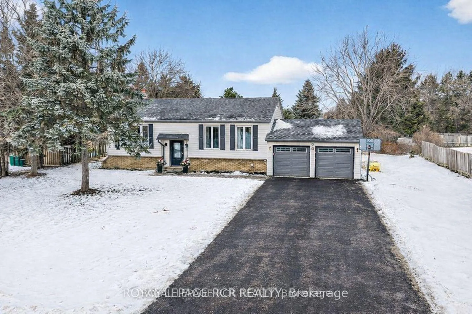 Photo 1 of 17 Arlow Road, Caledon, Mono Mills — HOMEH
