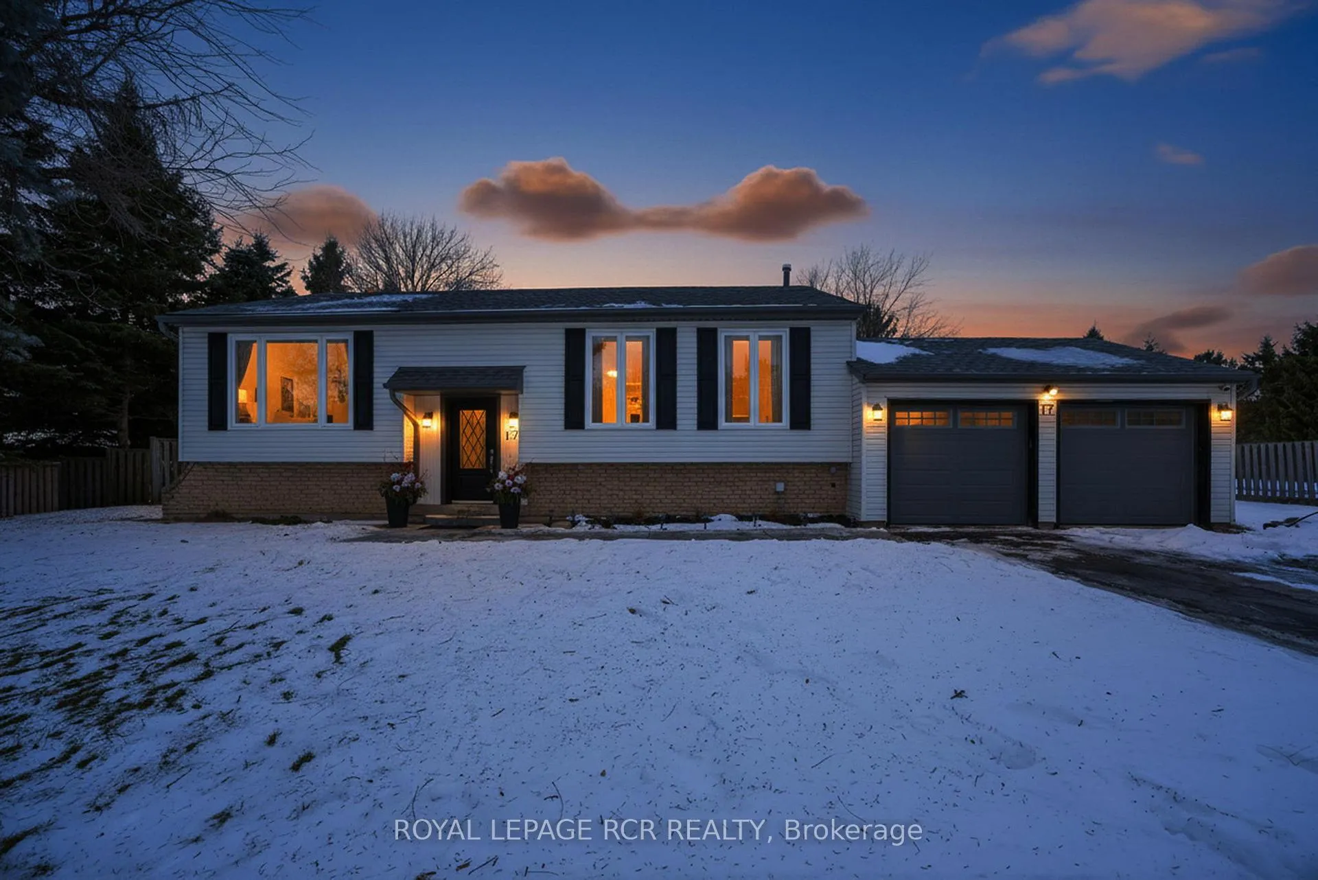 Photo 2 of 17 Arlow Road, Caledon, Mono Mills — HOMEH