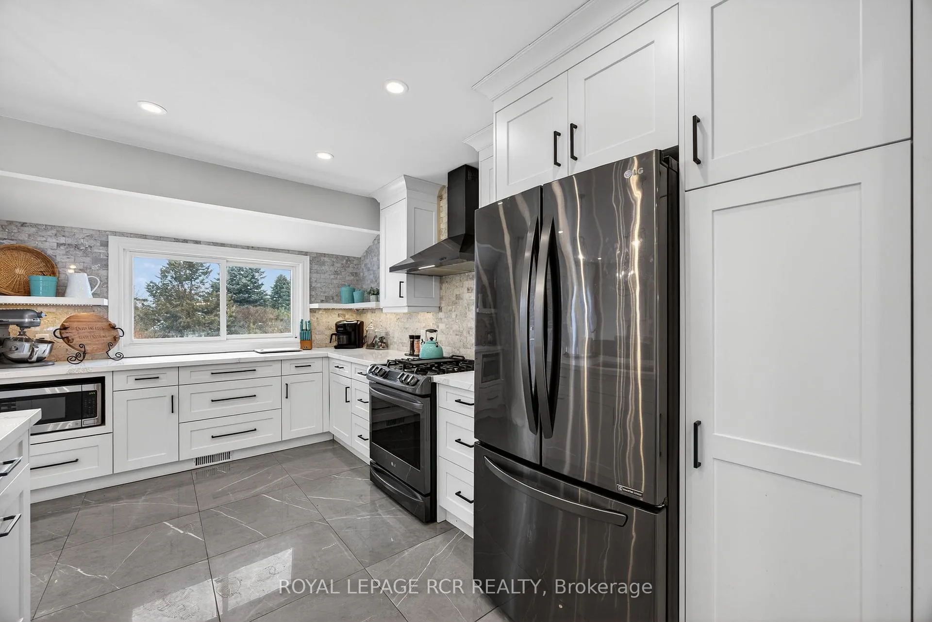 Photo 20 of 17 Arlow Road, Caledon, Mono Mills — HOMEH