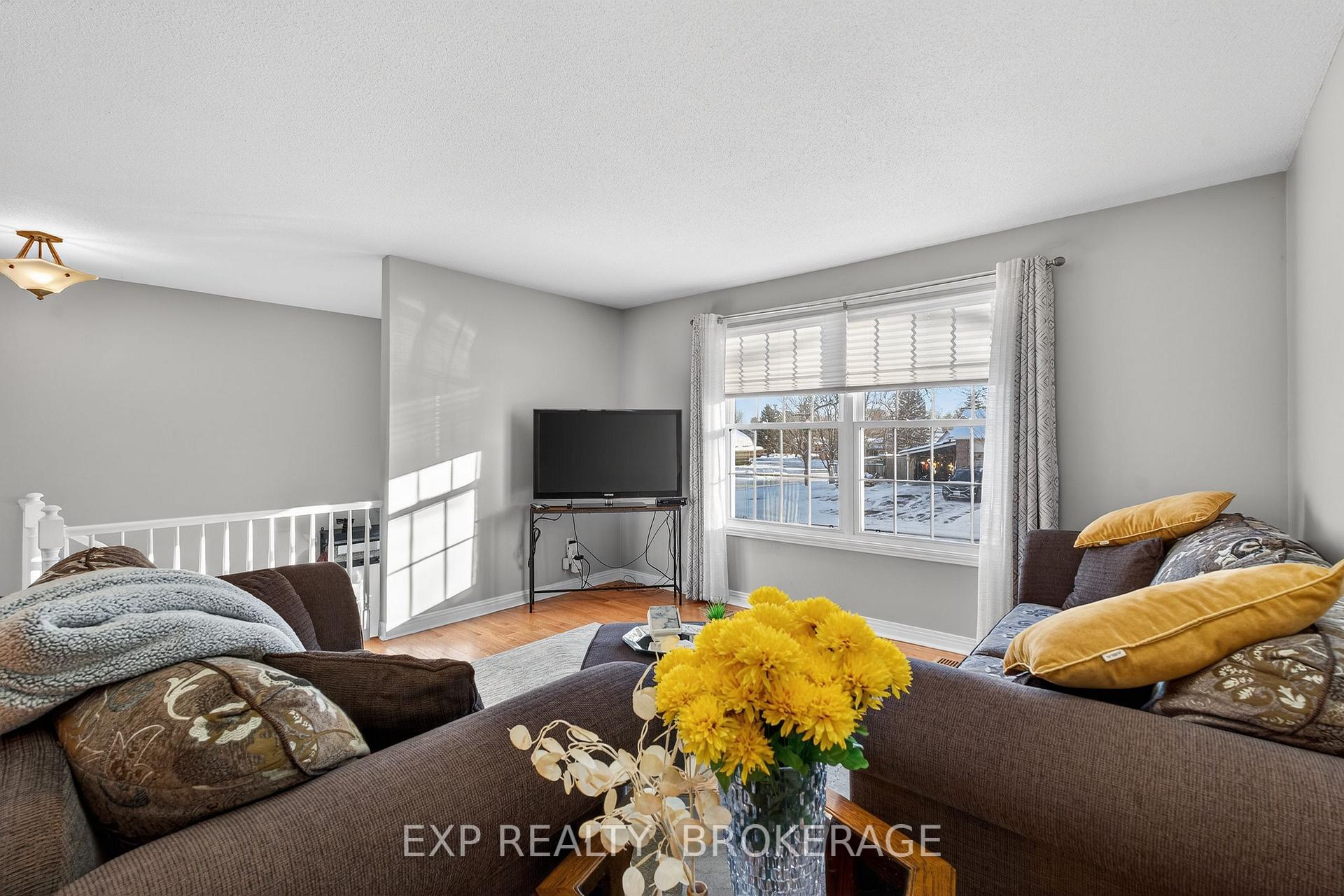 Photo 7 of 1048 Bauder Crescent, Kingston, North of Taylor-Kidd Blvd — HOMEH
