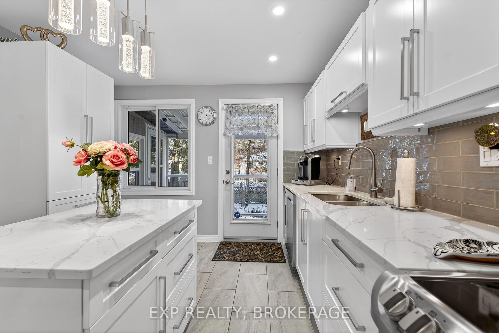 Photo 14 of 1048 Bauder Crescent, Kingston, North of Taylor-Kidd Blvd — HOMEH