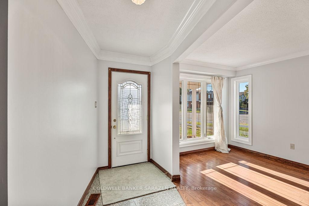 Photo 2 of 121 Topley Crescent, Ottawa, Hunt Club Park — HOMEH